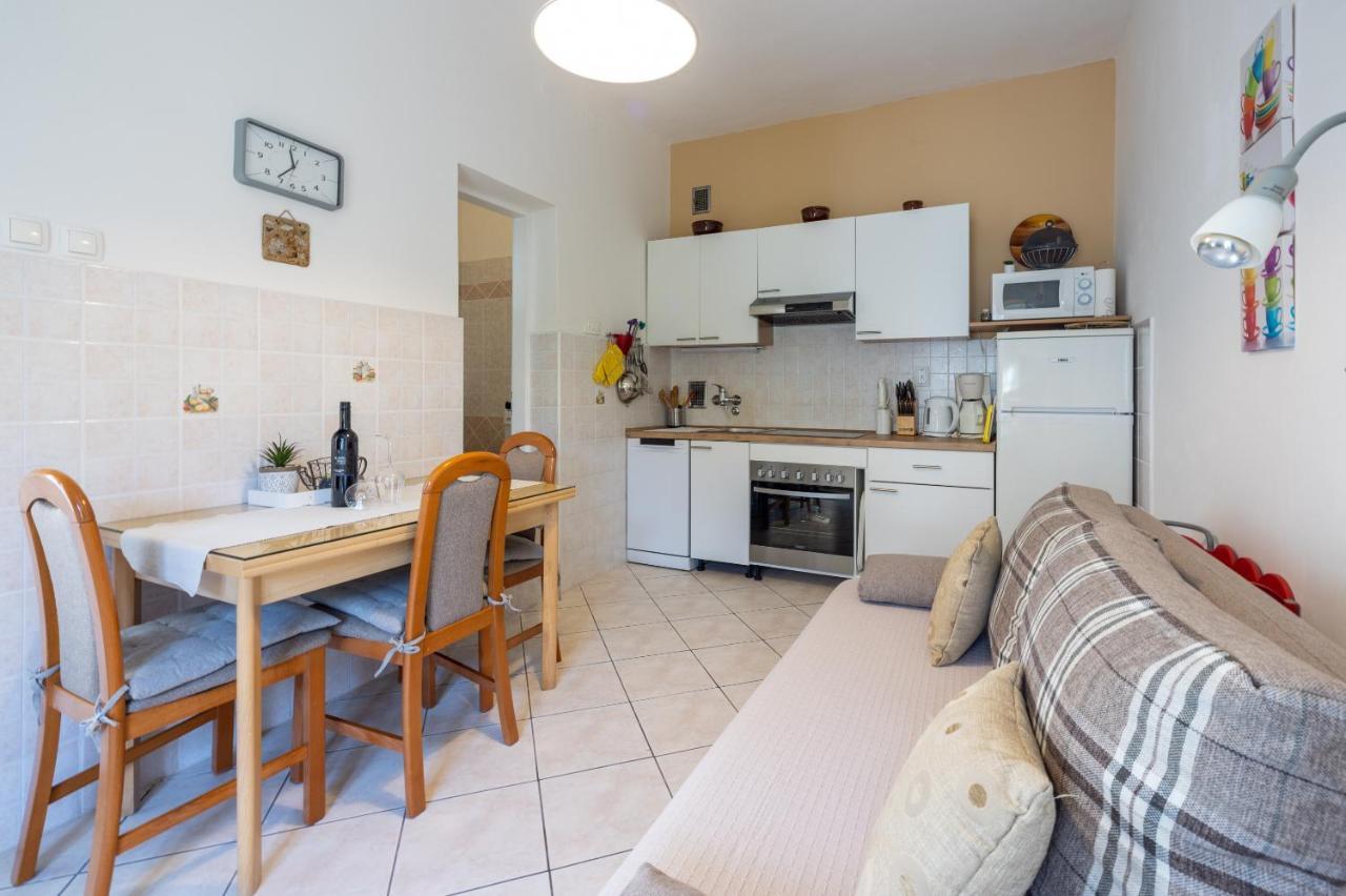 Zupan Appartement Crikvenica Buitenkant foto